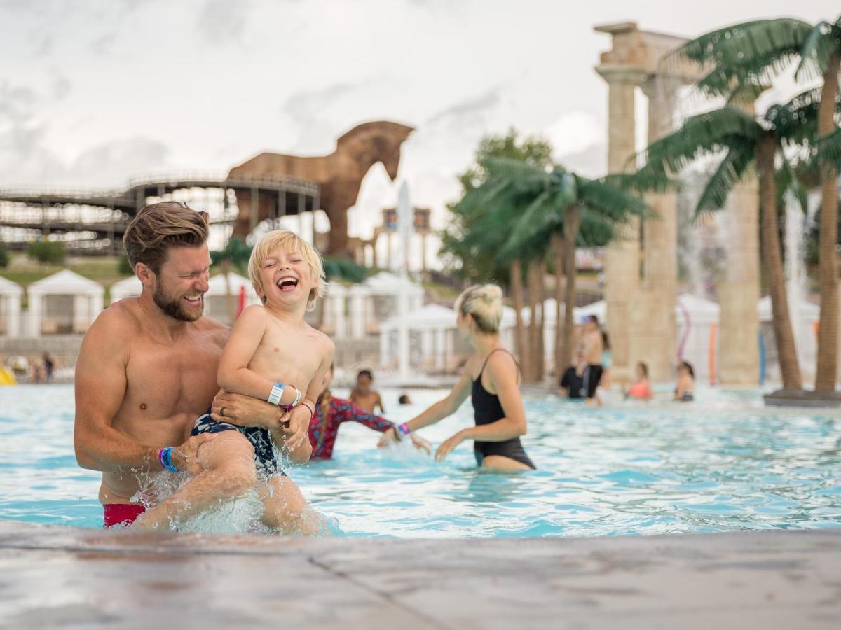 Hotel Mt. Olympus Water Park And Theme Park 3*